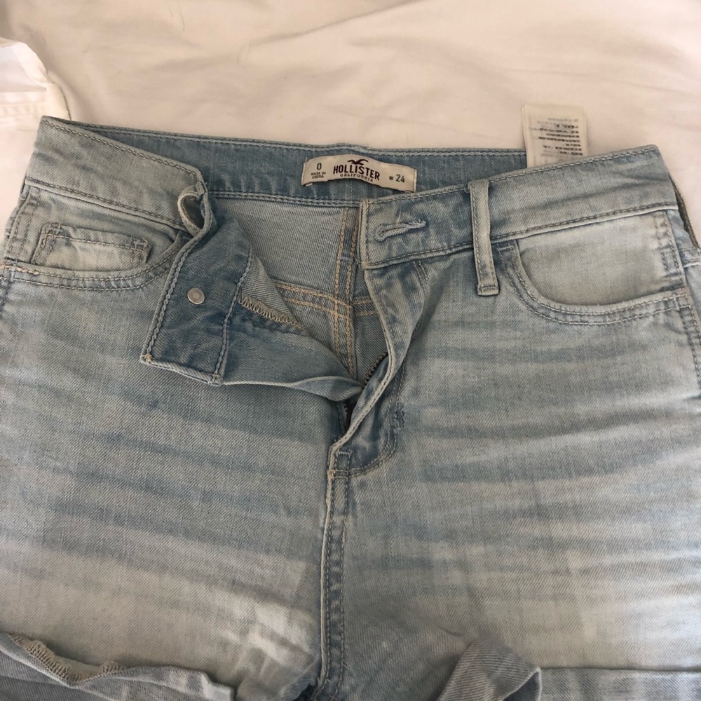 HOLLISTER light wash High rise jeans shorts